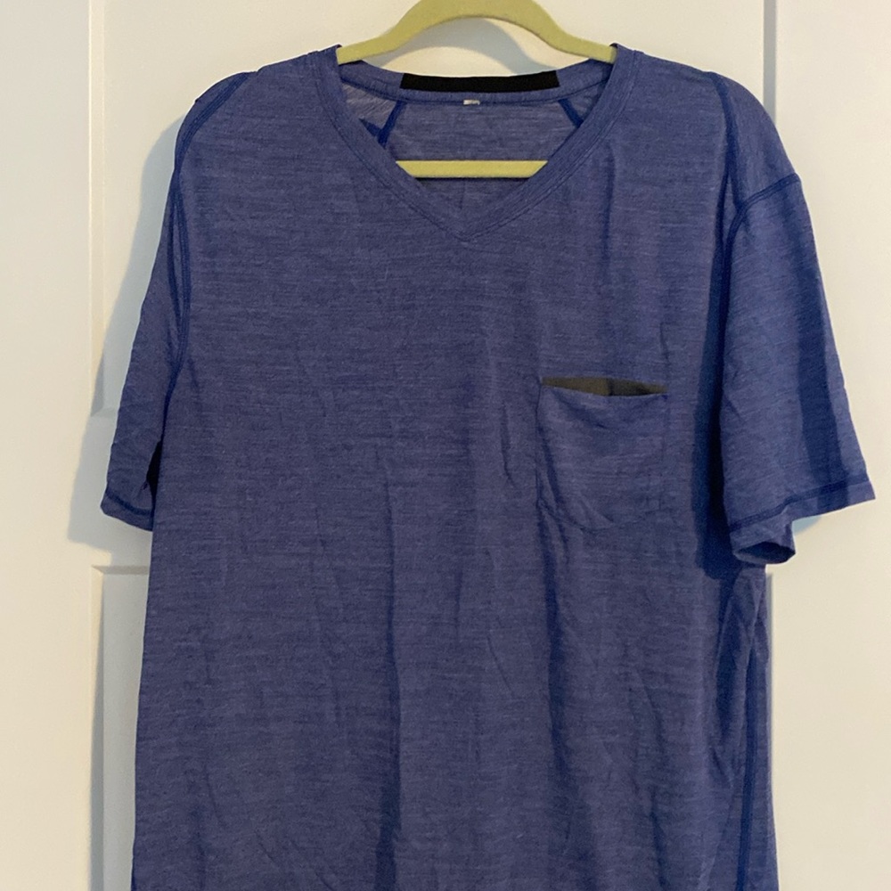 Lululemon XL Men’s Athletic Tshirt with pocket